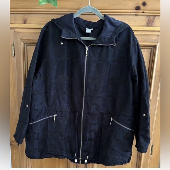 Chico's Zenergy Navy Embossed Camo Print Anorak Jacket Size 3=16/18 - Picture 3 of 8